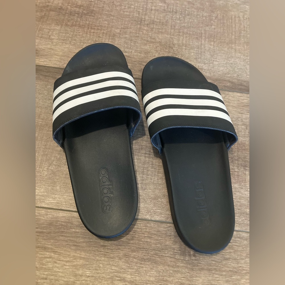 Men’s size 11 Adidas slides
